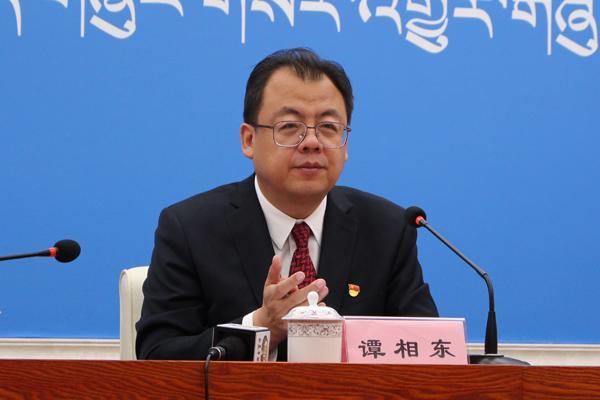 自治区卫生健康为党组书记 谭相东.jpg