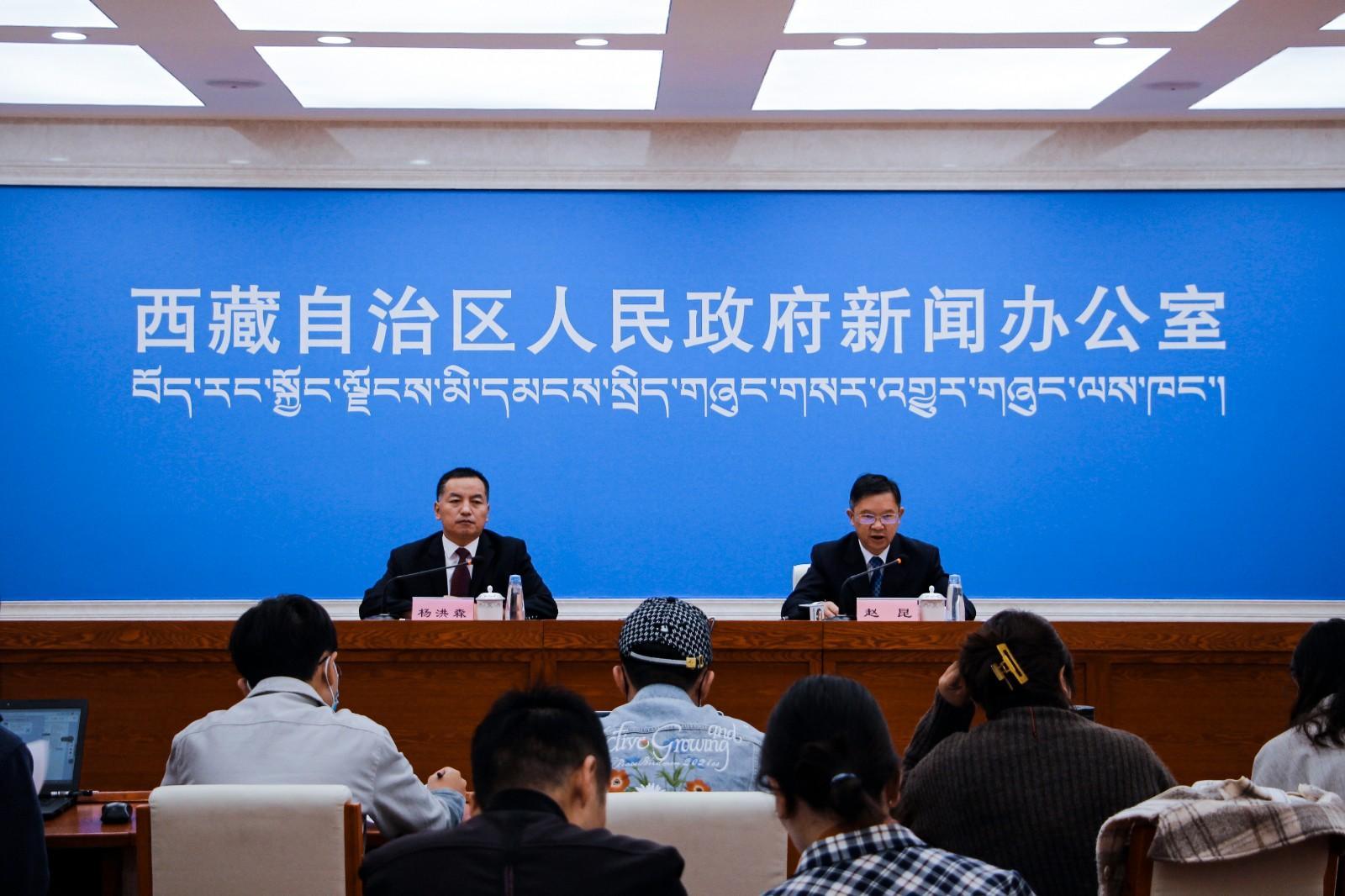 新闻发布会现场.JPG