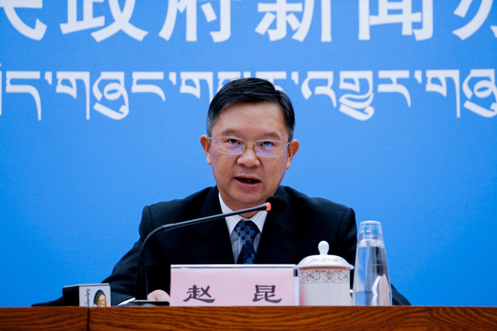 新闻发言人：西藏自治区生态环境厅党组成员、副厅长赵昆.JPG