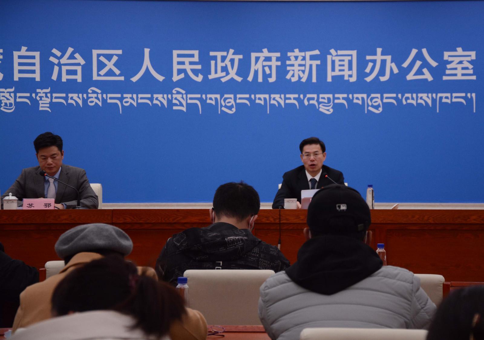 发布会现场.jpg