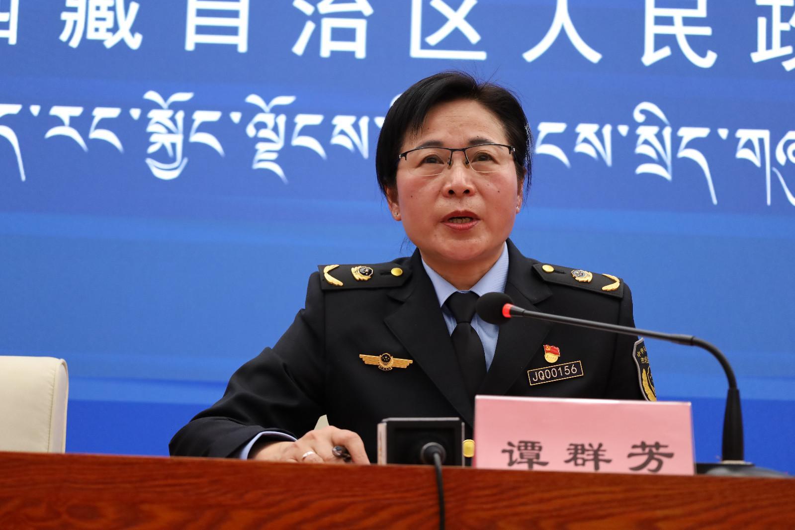 新闻发言人：自治区市场监管局党组成员、一级巡视员 谭群芳.JPG