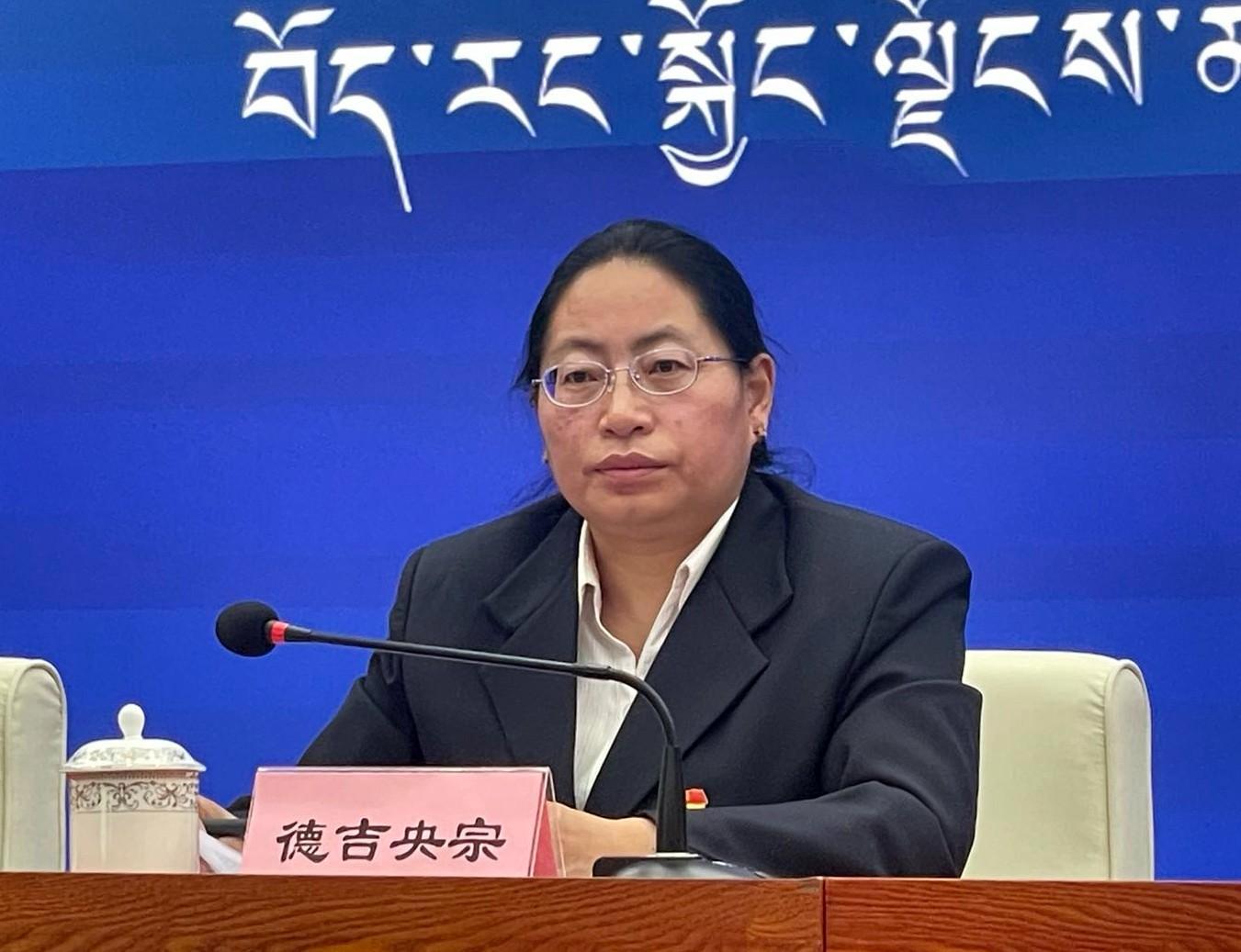 新闻发言人：拉萨市生态环境局党组成员、副局长 徳吉央宗.jpg