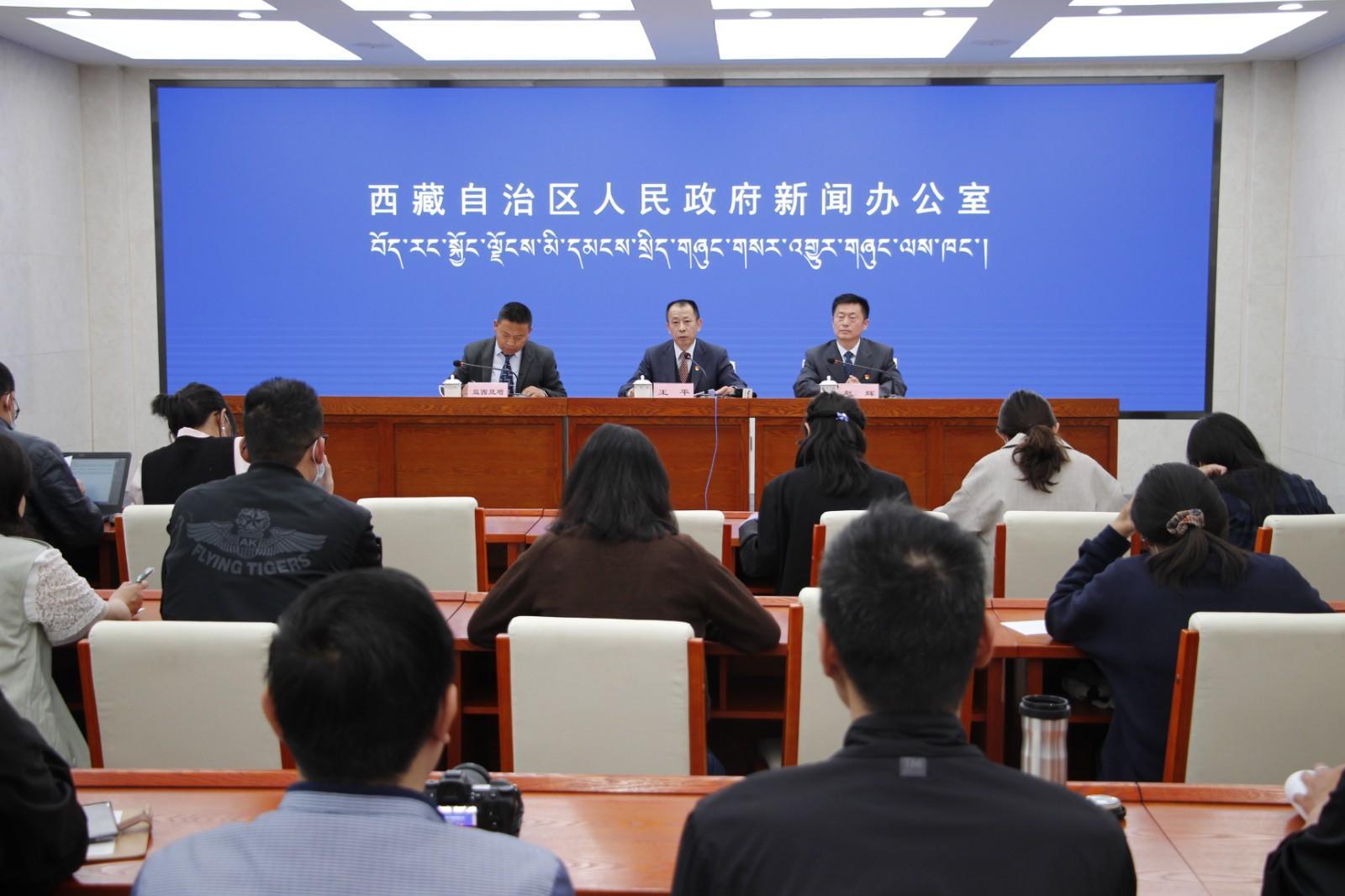 新闻发布会现场。.JPG