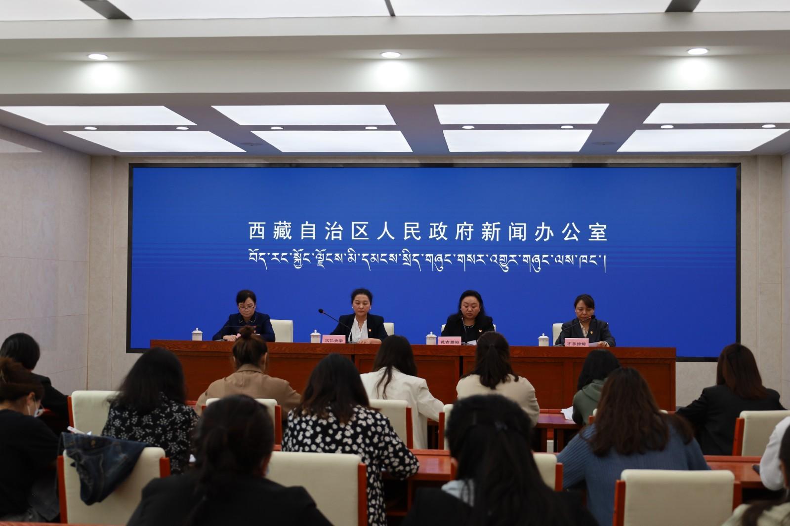 新闻发布会现场.JPG