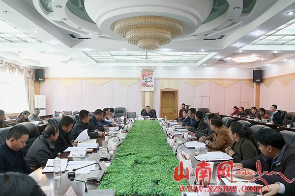 普布顿珠：牢记贫困群众期盼 抓好精准扶贫工作