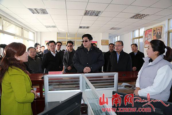 姜杰：服务群众 履职尽责 夯实维稳的社会基础