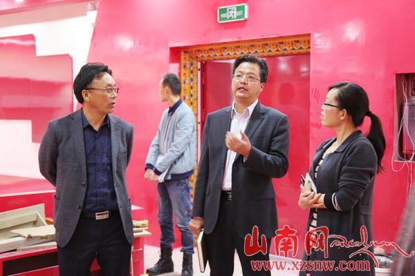 赫沛在市档案局（馆）调研