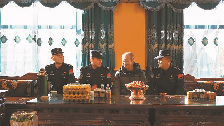 “年味藏在为民解忧的行动中”